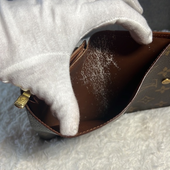 Louis Vuitton Porte Monnaie Tresor Wallet Monogram Canvas - Picture 14 of 16